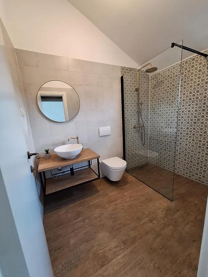 Holiday House Divna Pinezici  0*, Pinezici (Krk)