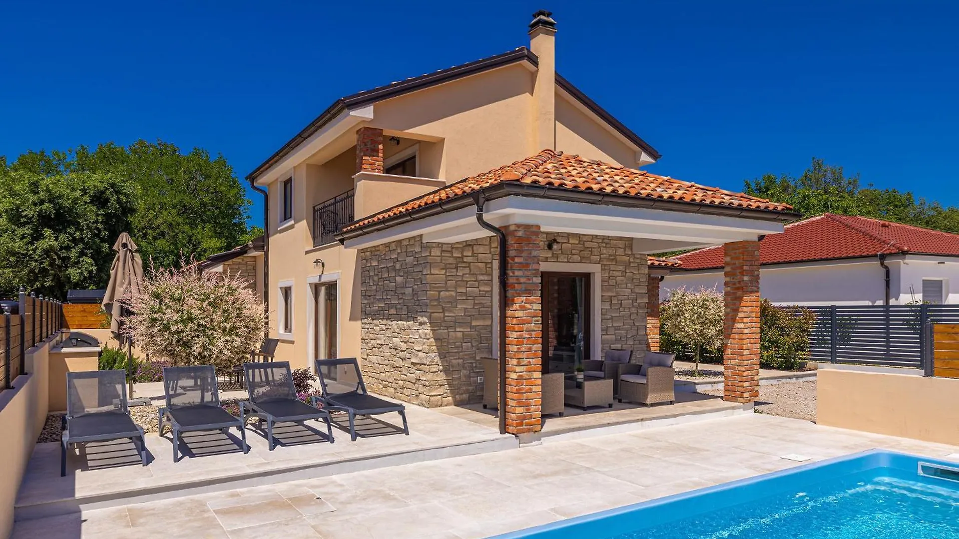 Holiday House Divna Pinezici