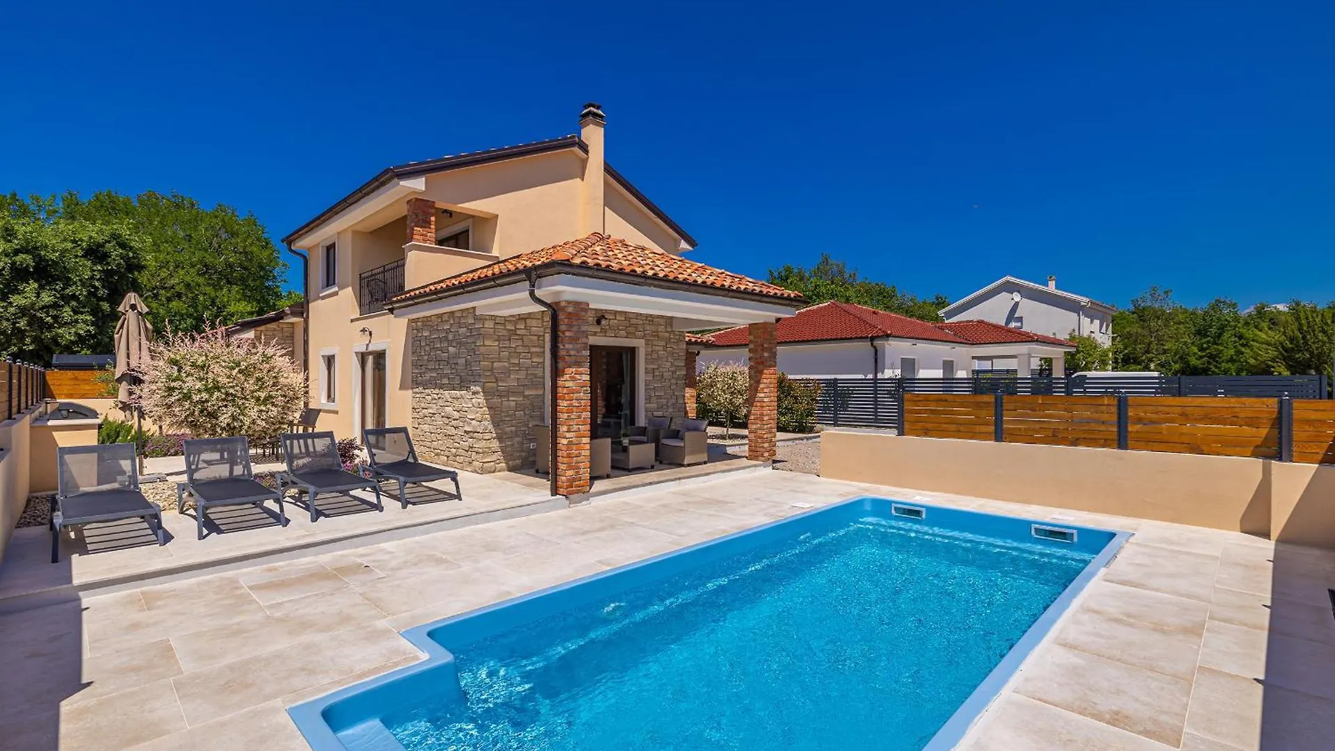 Holiday House Divna Pinezici