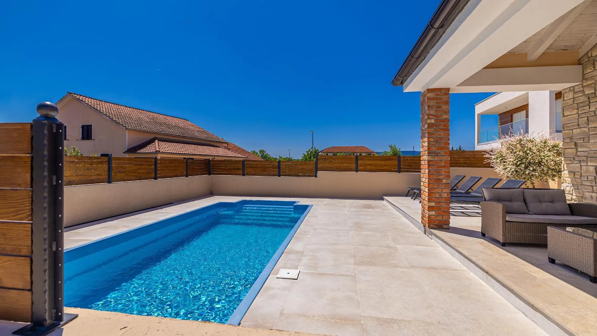 Holiday House Divna Pinezici